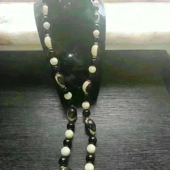 Vintage large beaded cream gold and black long women's necklace - Picture 2 of 4